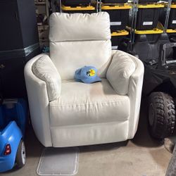 Leather Rocker And Recliner. 