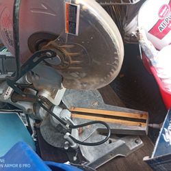 Chicago Compound 12-in Miter Saw