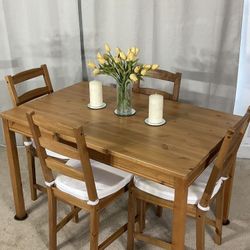 Compact Kitchen Dining Table & 4 Chairs PERFECT FOR APARTMENT
