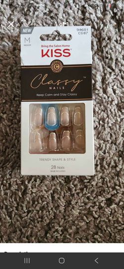 Press on nails