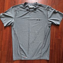 Grey Under Armour short sleeve shirt 