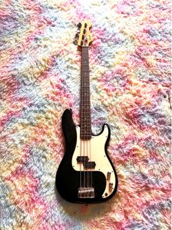 Squire bass