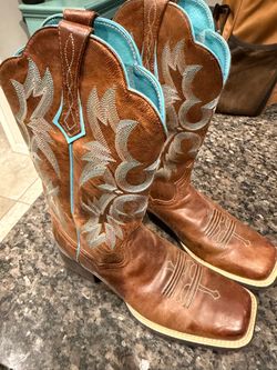 Women’s cowboy boots