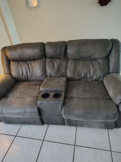 2  electric recliners good