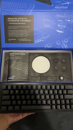 Mountain Everest 60 gaming keyboard (CIB / Mint)