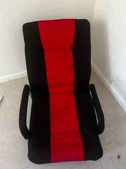 Gaming floor chair