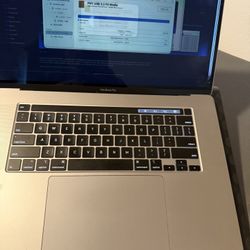 2019 Apple MacBook Pro 16 Inch  i7 2.6GHZ  16 Gig Ram  512GB  SSD 