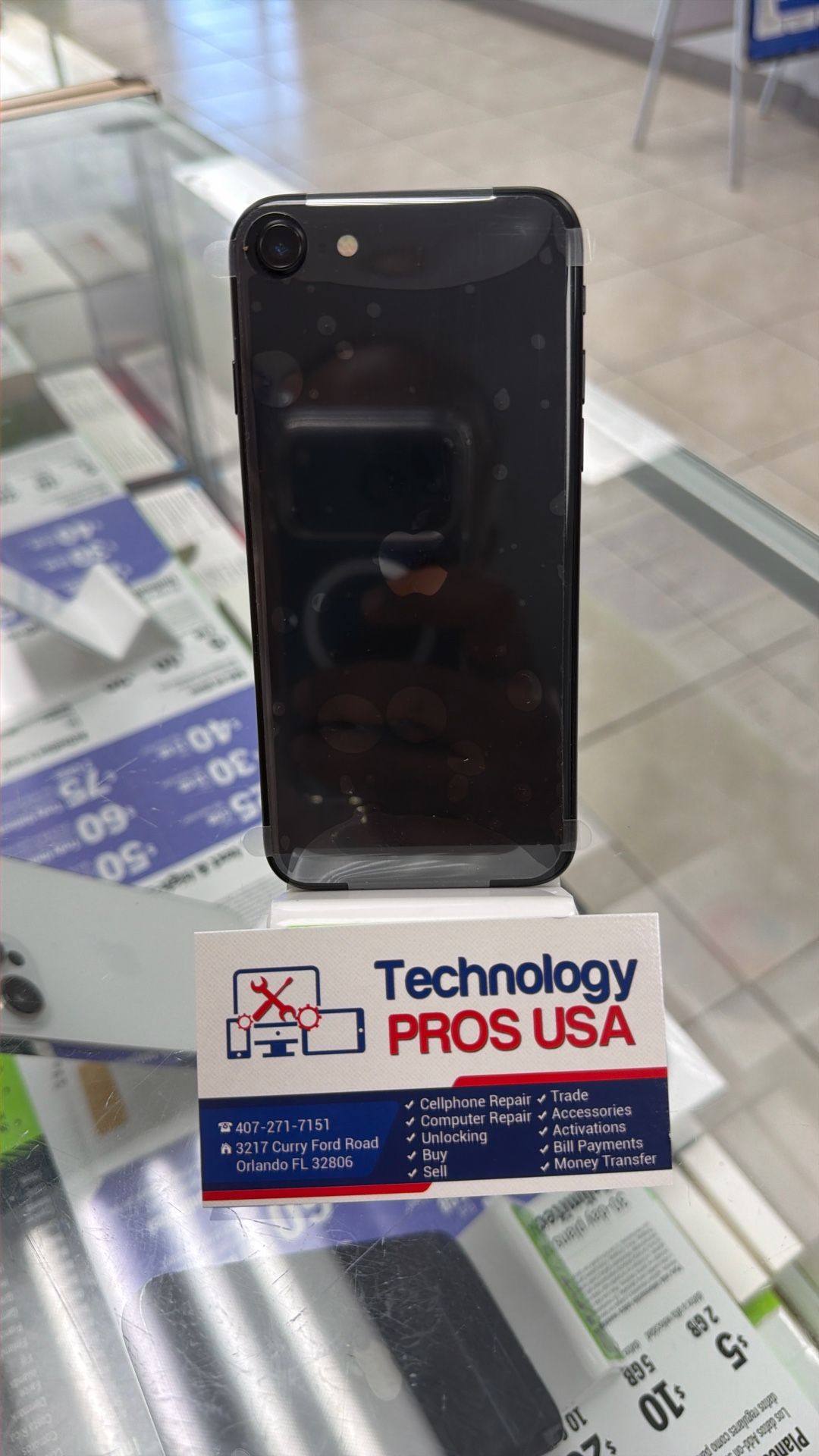 iPhone SE 2020 64 GB Factory Unlocked