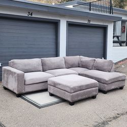 Grey Sectional Couch with Ottoman