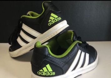 Boys ....ADIDAS ....📚