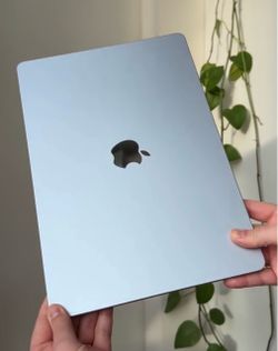 MacBook Air 13-inch m4 chip