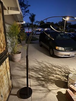 Angels 80 in. H Black Floor Lamp 3-Ring Dimmable LED Lights Arched