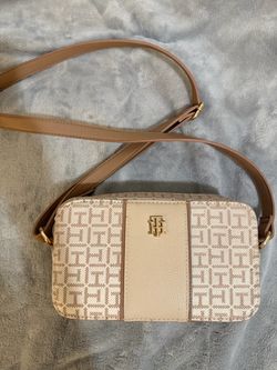 Tommy Hilfiger purse