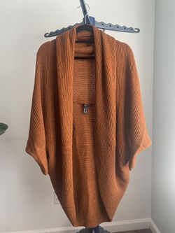 Forever 21 Sweater Size medium