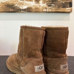 UGG Classic Short Boots - Size 5