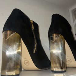 MICHAEL Michael Kors Womens Ankle Booties, BLACK WITH GOLD HEEL, Size 7.5