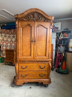 Beautiful Dresser/Armoire