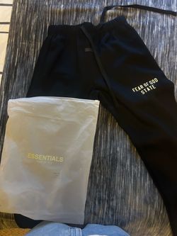 essential sweats unused