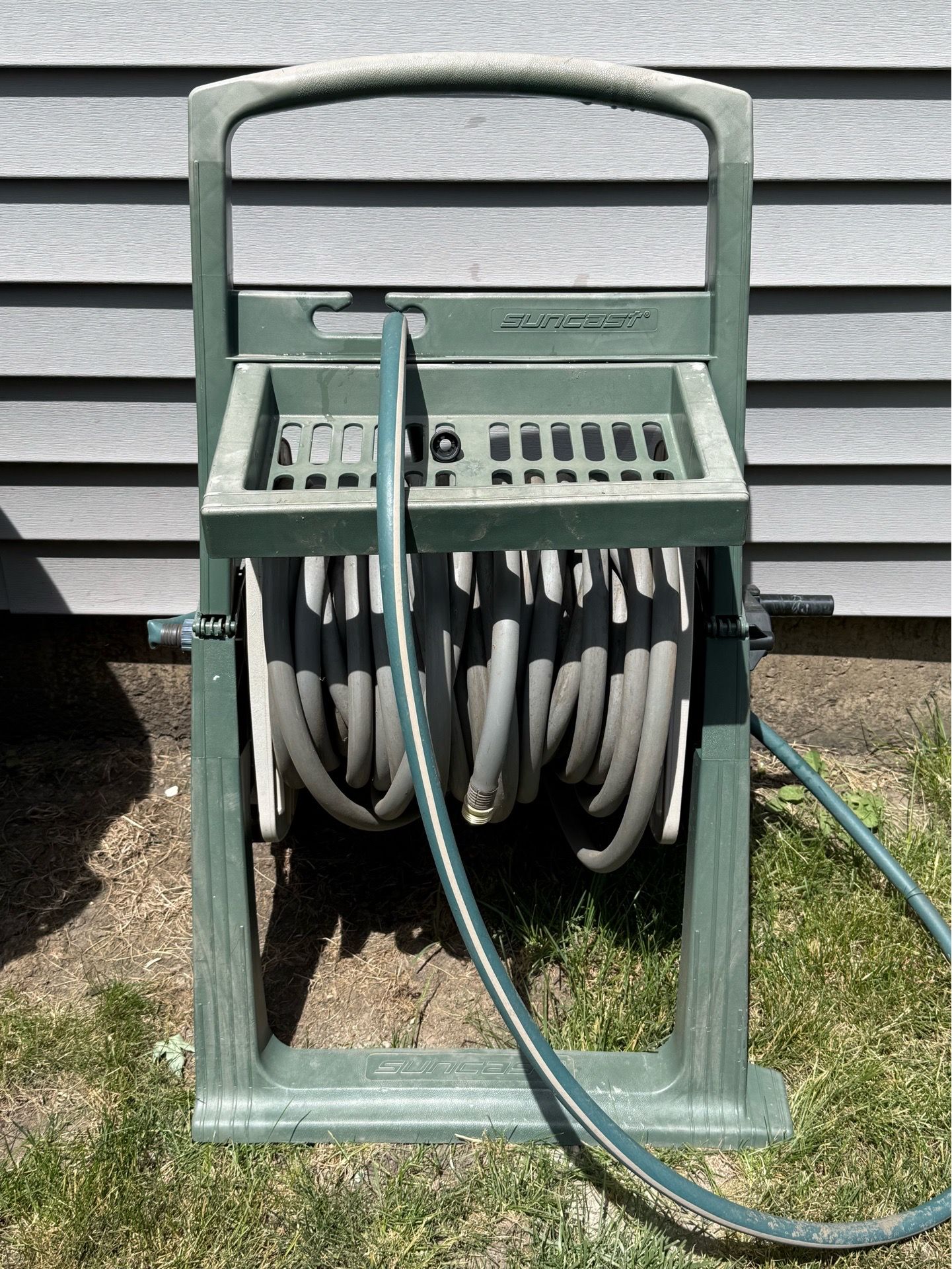 Hose reel cart