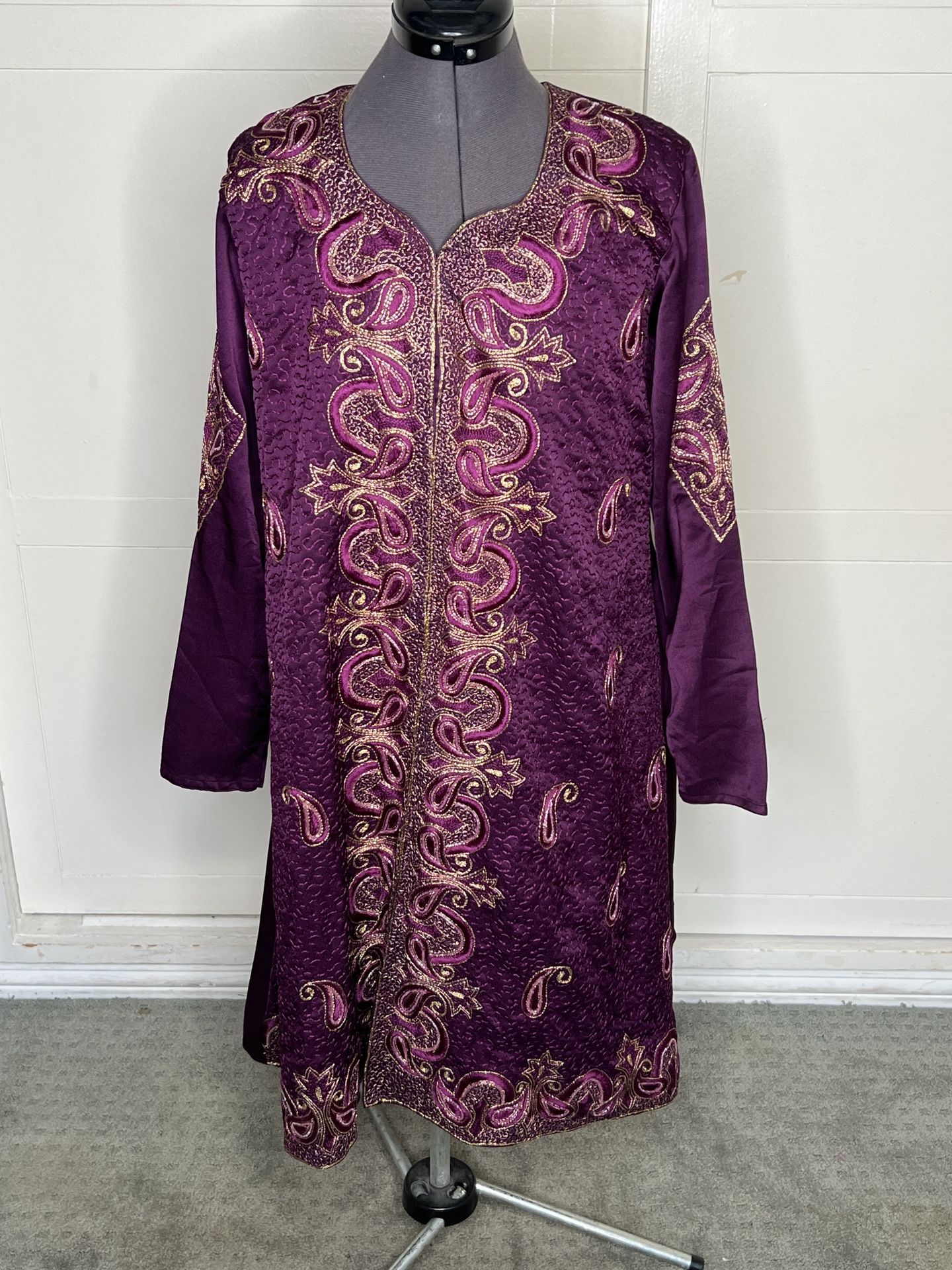 S/M Moroccan Kaftan Purple and Gold Embroidered Maxi Dress Caftan