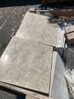 Seagrass Limestone 18x18 honed