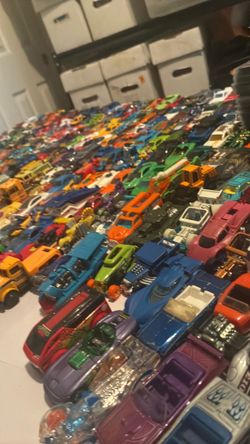 10 Cars Large Lot of Die-Cast Toy Cars