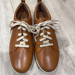 Cobb Hill Brown Leather Sneakers size 8