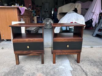 Side table / End table