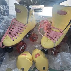 MOXI SKATES - LEMON - SIZE 1 YOUTH