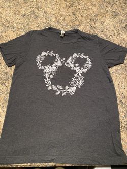 Cute Disney Shirt adult M