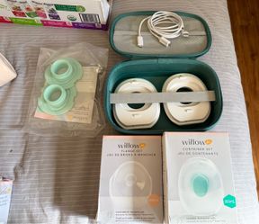 New Willow Go Breast Pump Set