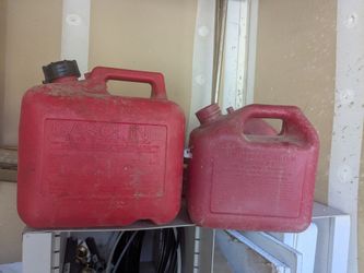 Gas Cans Different Prices