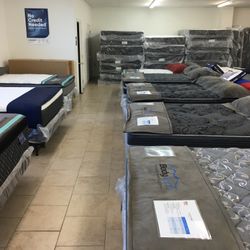 FALL CLEARANCE SALE! BRAND NEW MATTRESS SETS $40 DOWN TAKE IT HOME! FINANCING AVAILABLE! 