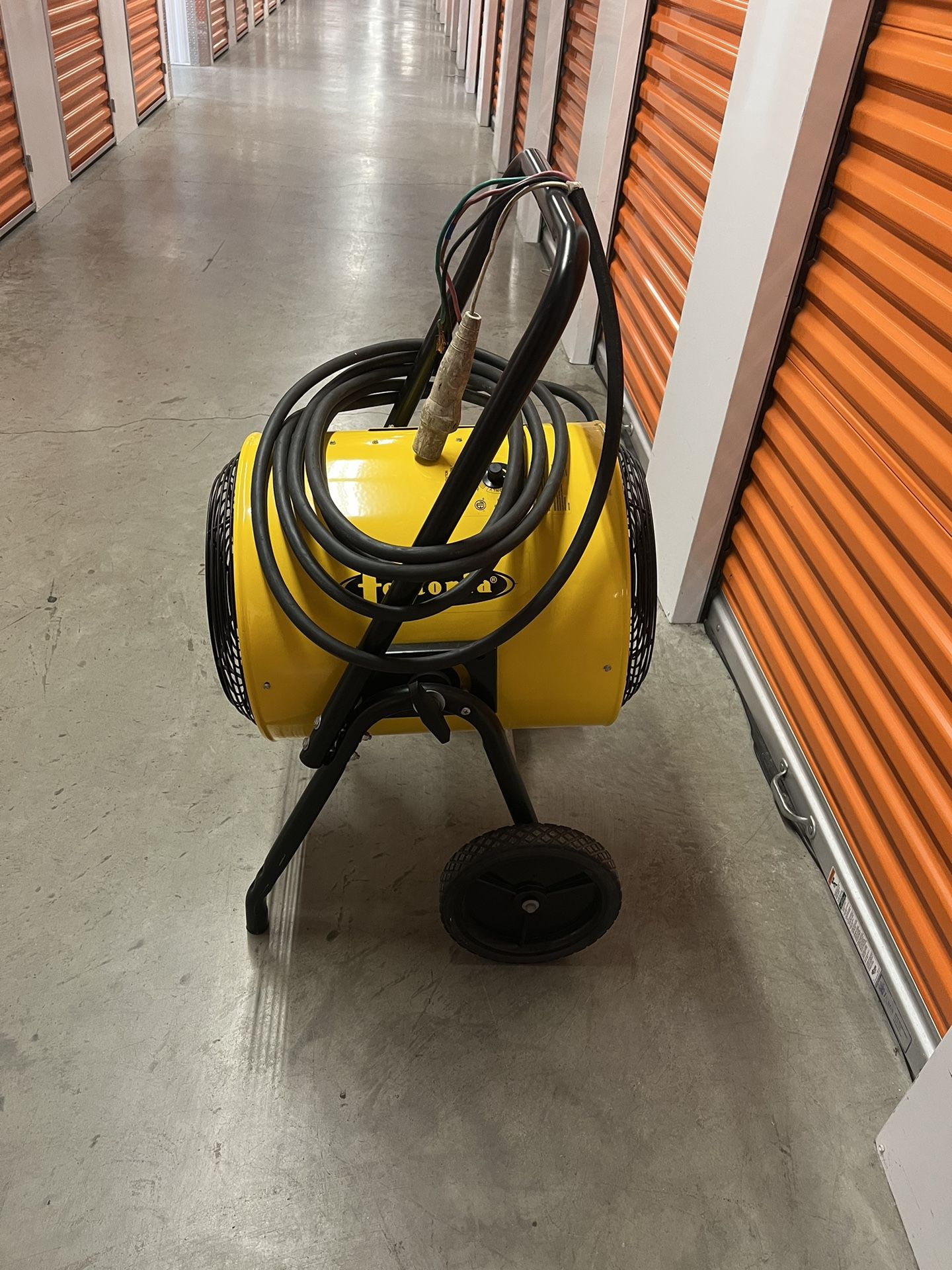 Fostoria FES 3048 3A Portable Heater