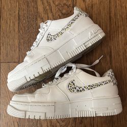WOMENS NIKE AIR FORCE 1 SHOES