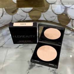 HUDA BEAUTY  Easy Bake and Snatch Pressed Talc-Free Brightening and Setting Powder🥧🧡