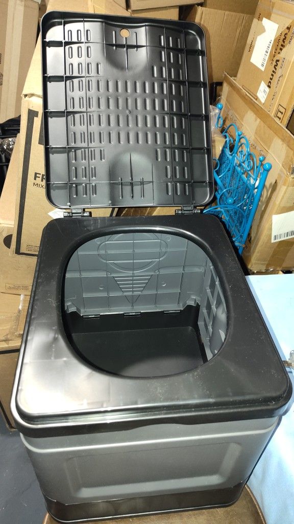 COMMODE