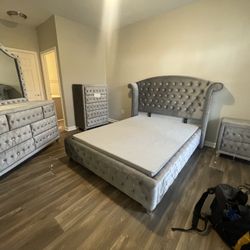 WE MAKE LUXURY AFFORDABLE! KING SIZE BEDROOM SET $1425! QUEEN SIZE $1325!  INCLUDES DELIVERY!!  CHEST NOT INCLUDED IN PRICE !!  Brand new upholstered 