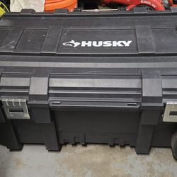 Husky Rolling Too Box  25 Gal