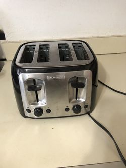Nice black and decker toaster
