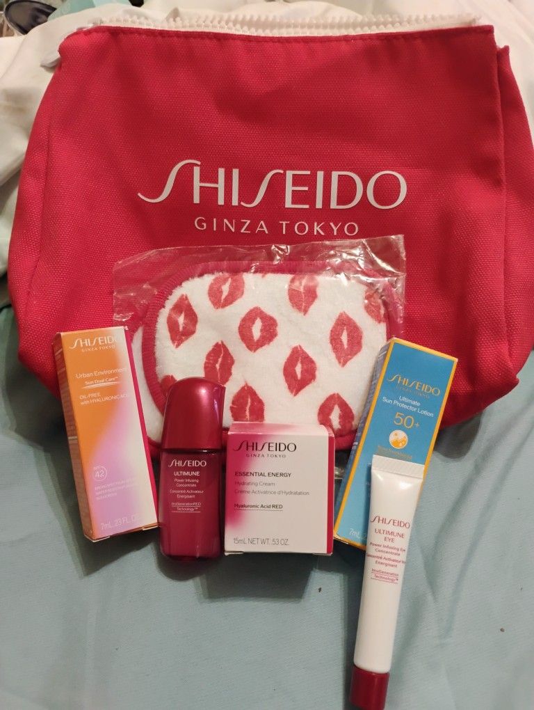 SHISEIDO Bag And Products
