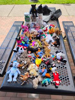 Beanie babies bundle deal there's a lot