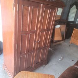 Beautiful cherry computer/desk armoire