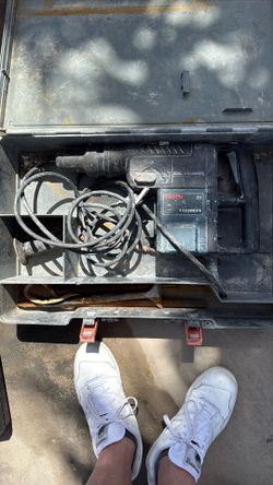 Bosch SDS Max Rotary Hammer (11230EVS) w/ Case & Bits – $180