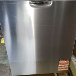 Brand new Whirpool 24 in. Front Built-In Tall Tub 57 dBA Dishwasher in Stainless Steel with 4 -Cycle  