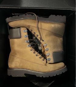 BOOTS FOR SALE