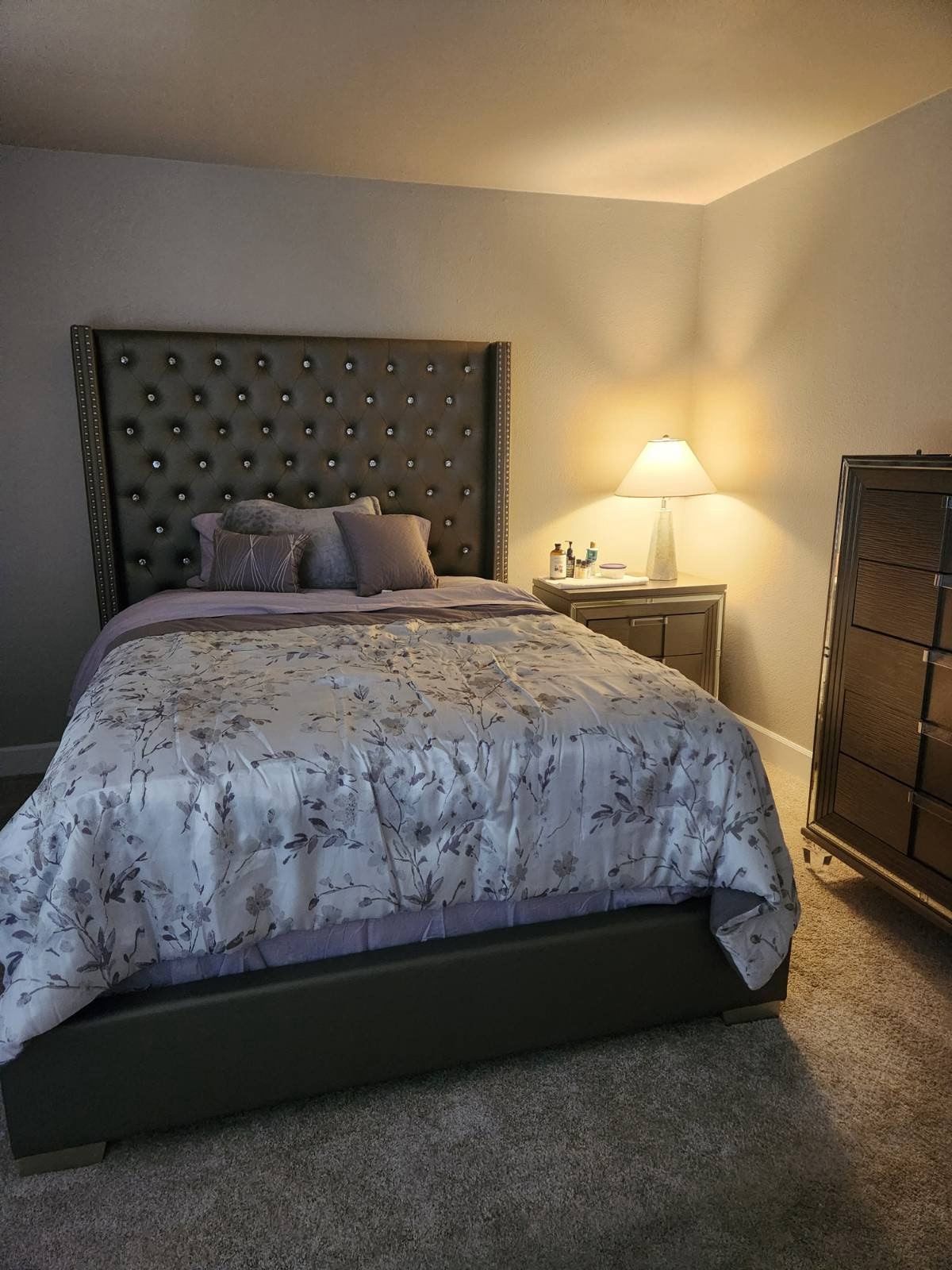 Queen Size Bedroom Set