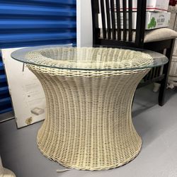 Wicker Table 