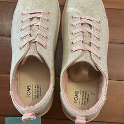 Toms Size 5 Children