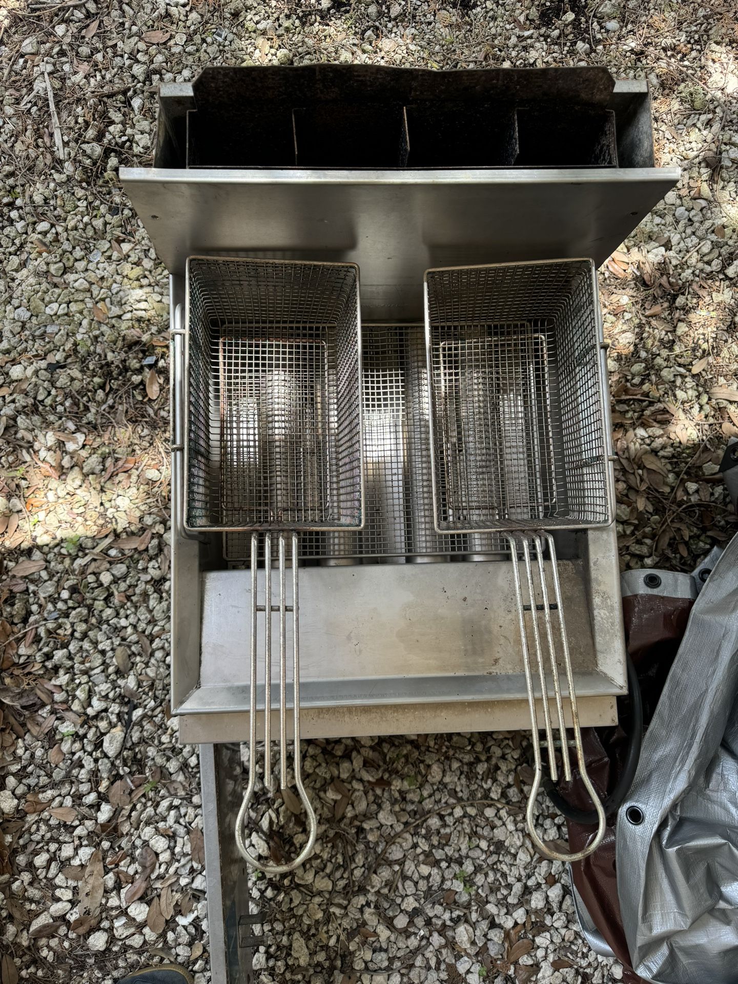 Cecilware Grindmaster Table Top Propane Deep Fryer